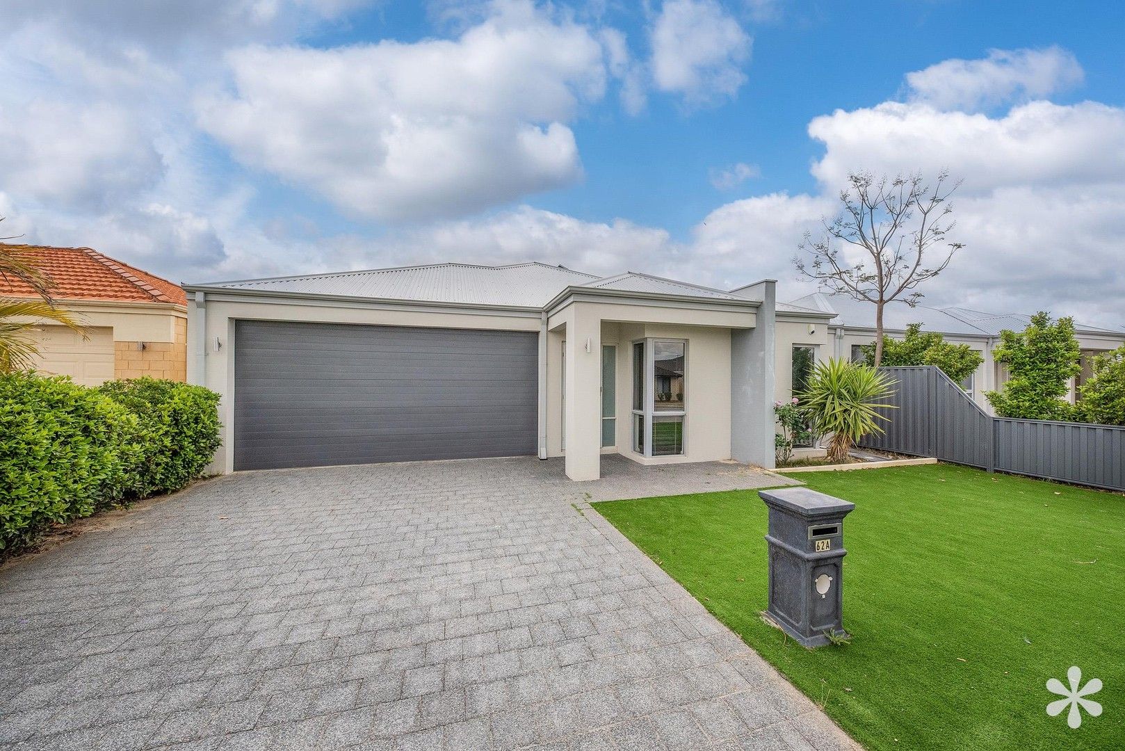 4 bedrooms House in 62a Clontarf Terrace CANNING VALE WA, 6155