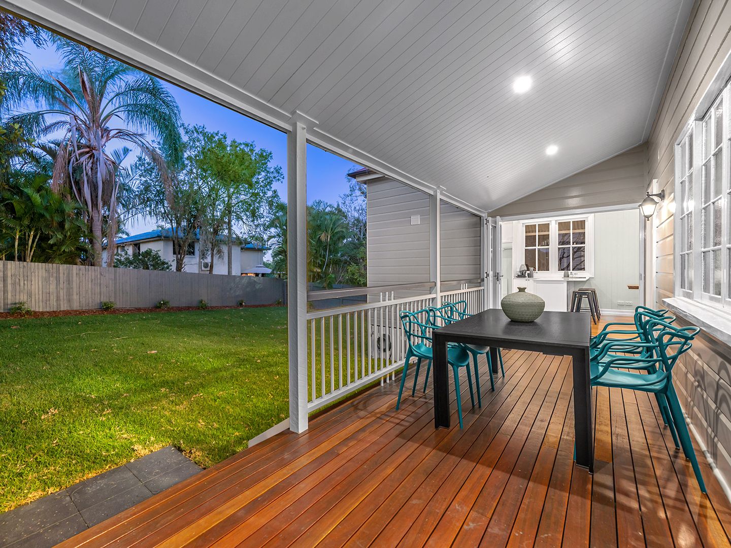 6 Baringa Street, Morningside QLD 4170, Image 2