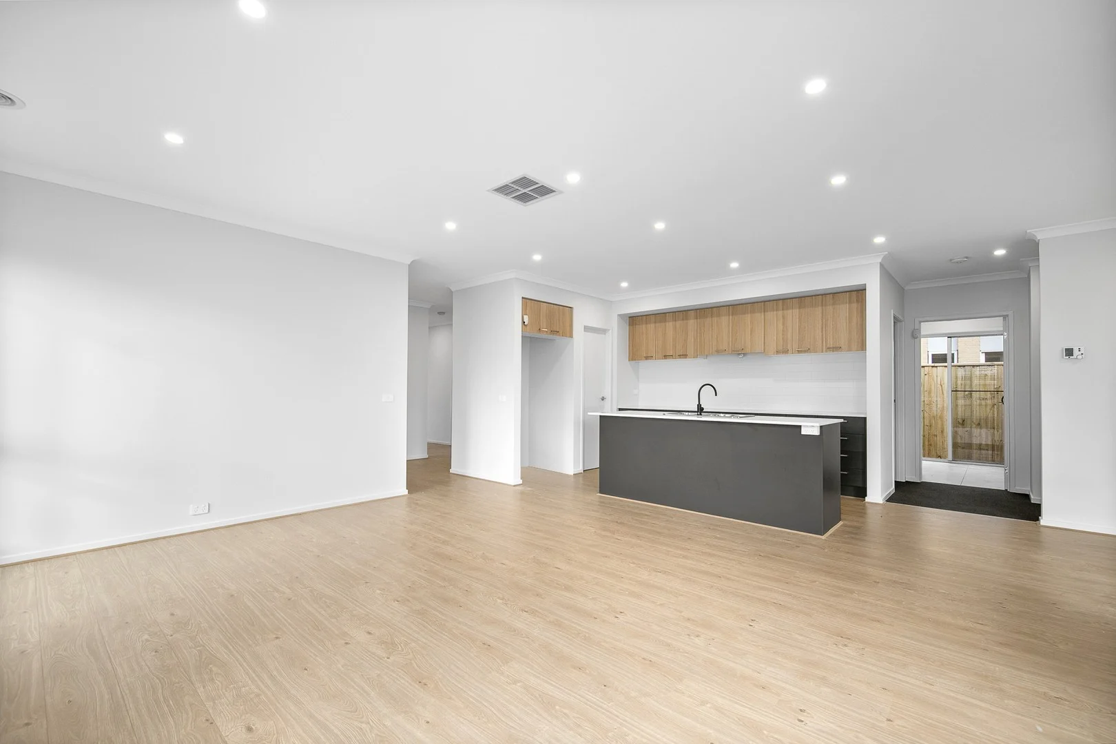 26 Snipe Dr, Strathtulloh VIC 3338