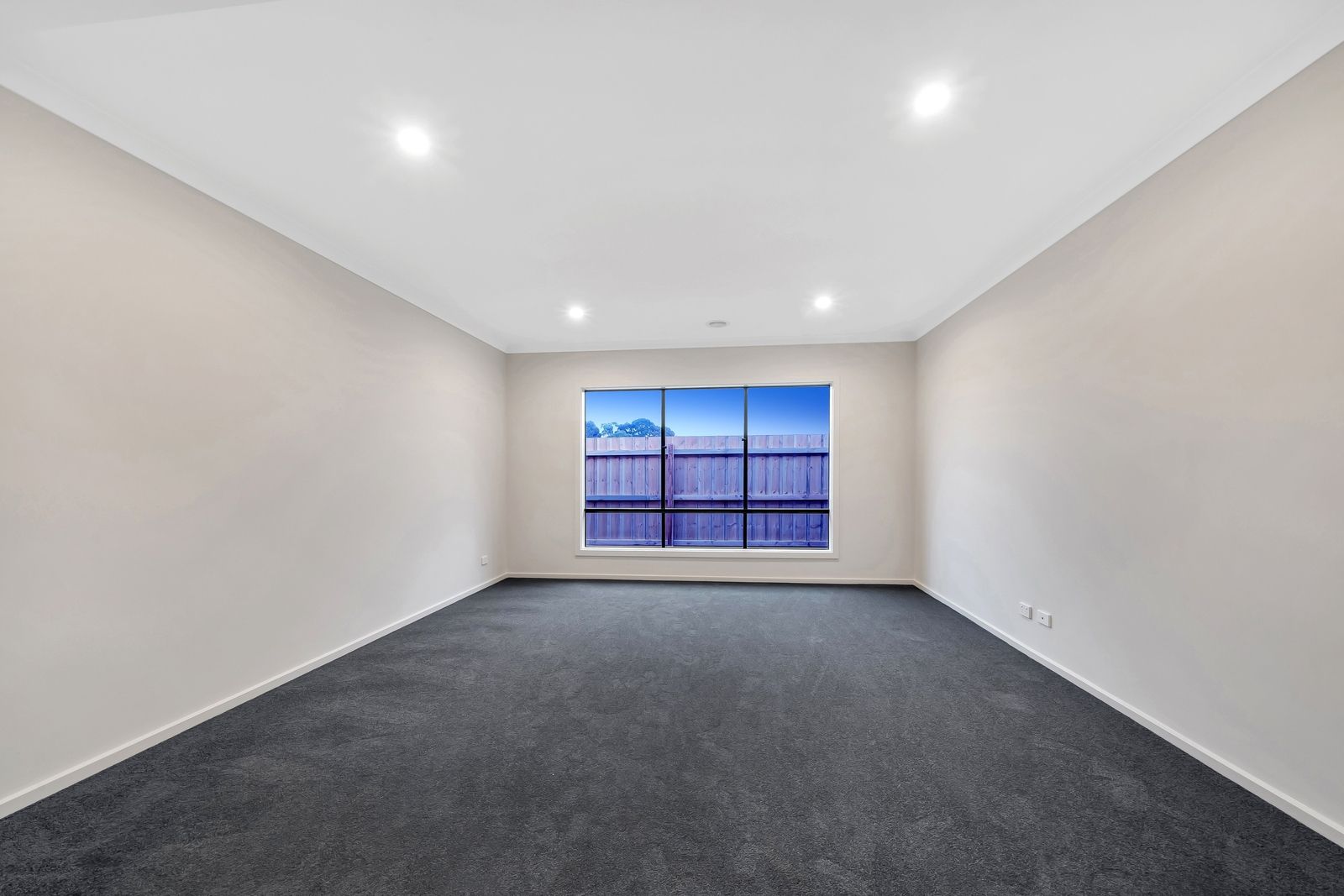 7 Maserati Way, Cranbourne East VIC 3977, Image 2