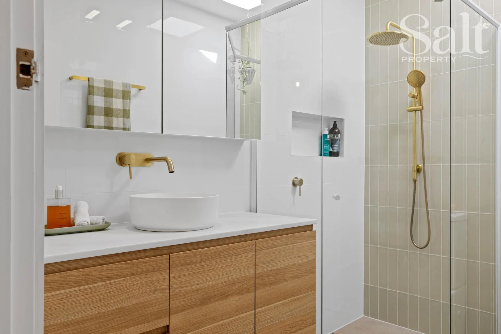 Additional image 14 of 90 Waratah Avenue, Charlestown NSW 2290