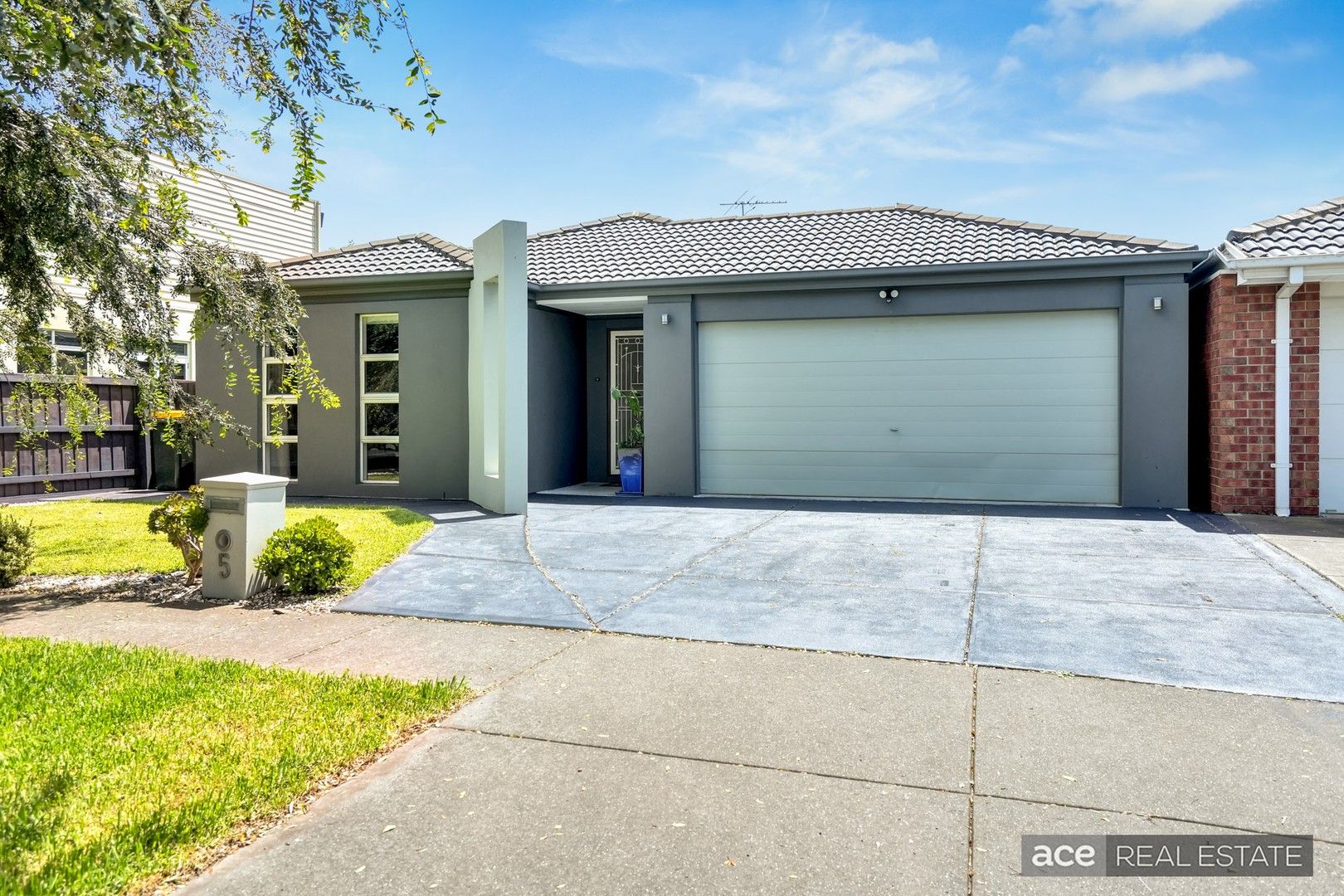 5 Windsong Way, Point Cook VIC 3030 - House For Rent - $530 | Domain