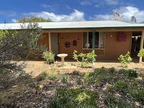 Picture of 23 Heales Way, GREEN HEAD WA 6514