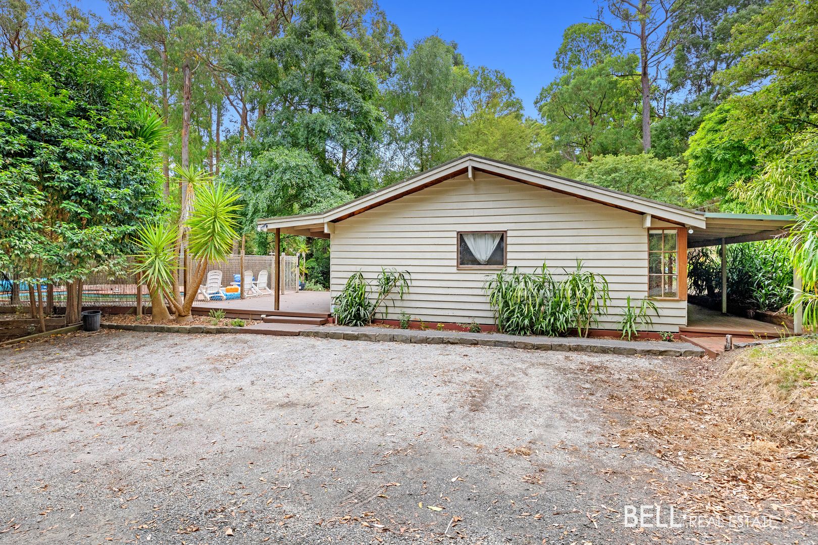 614 Woods Point Road, East Warburton Property History & Address