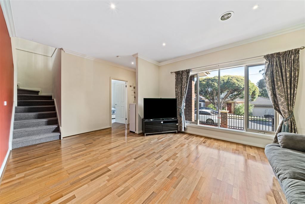 25 Kneale Drive, Box Hill North VIC 3129, Image 1