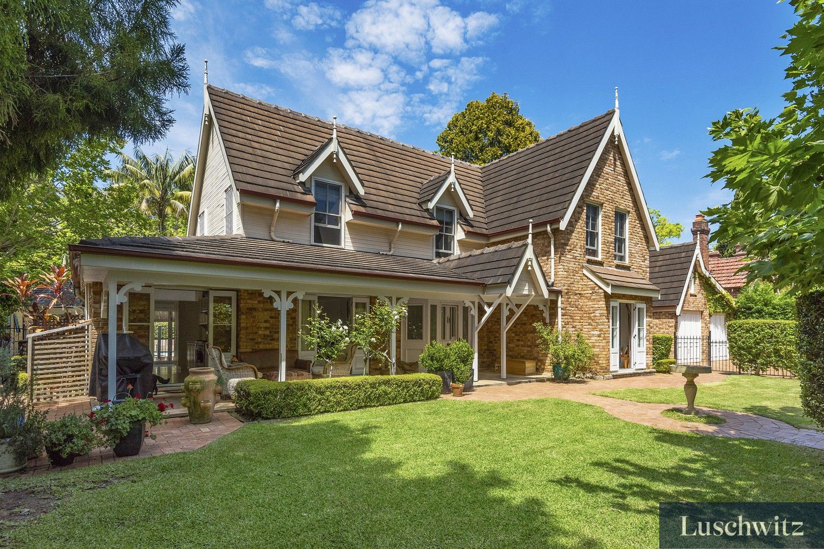 5 bedrooms House in 18 Bareena Avenue WAHROONGA NSW, 2076