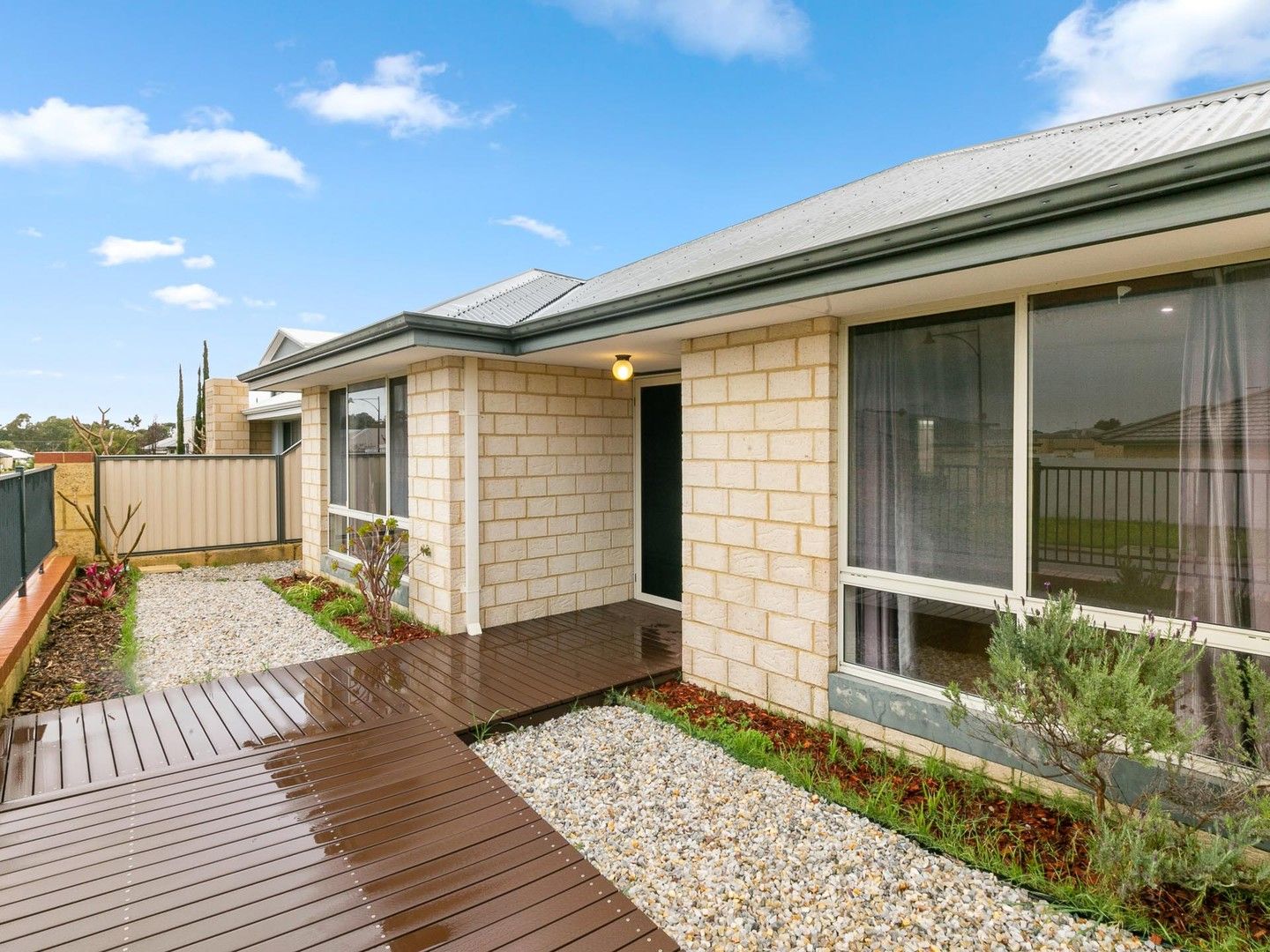 4 bedrooms House in 27 Colorado Parade AUBIN GROVE WA, 6164
