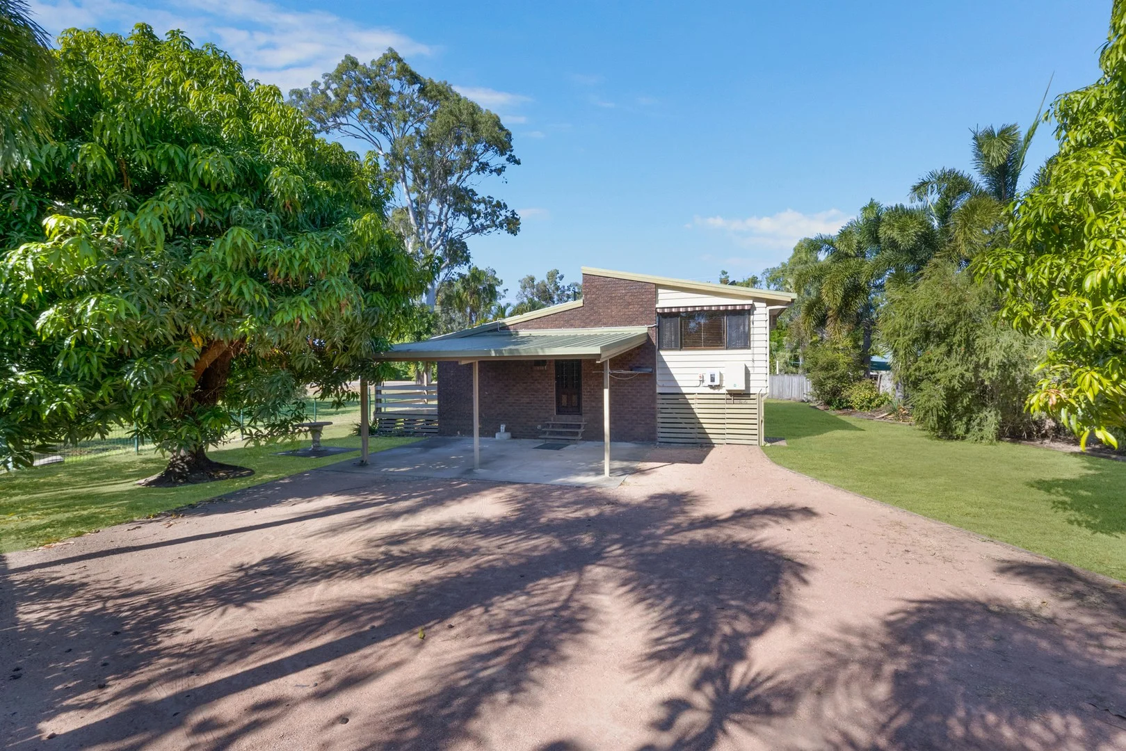 10 Vesterman Court, Bushland Beach QLD 4818