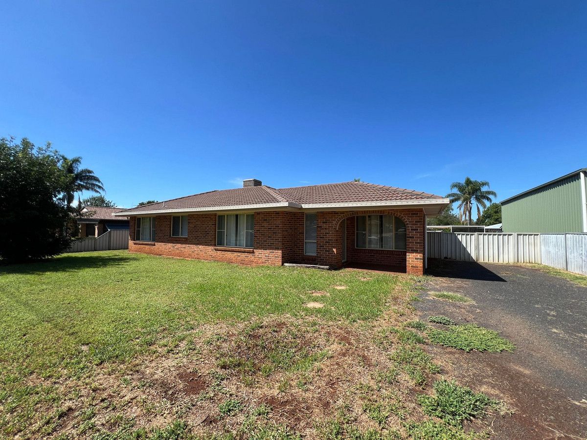 3 bedrooms House in 303 Myall Street DUBBO NSW, 2830