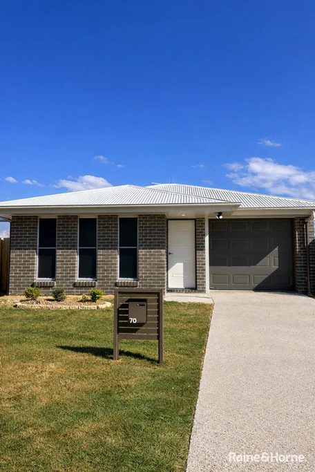 70 Powell Close, New Auckland QLD 4680