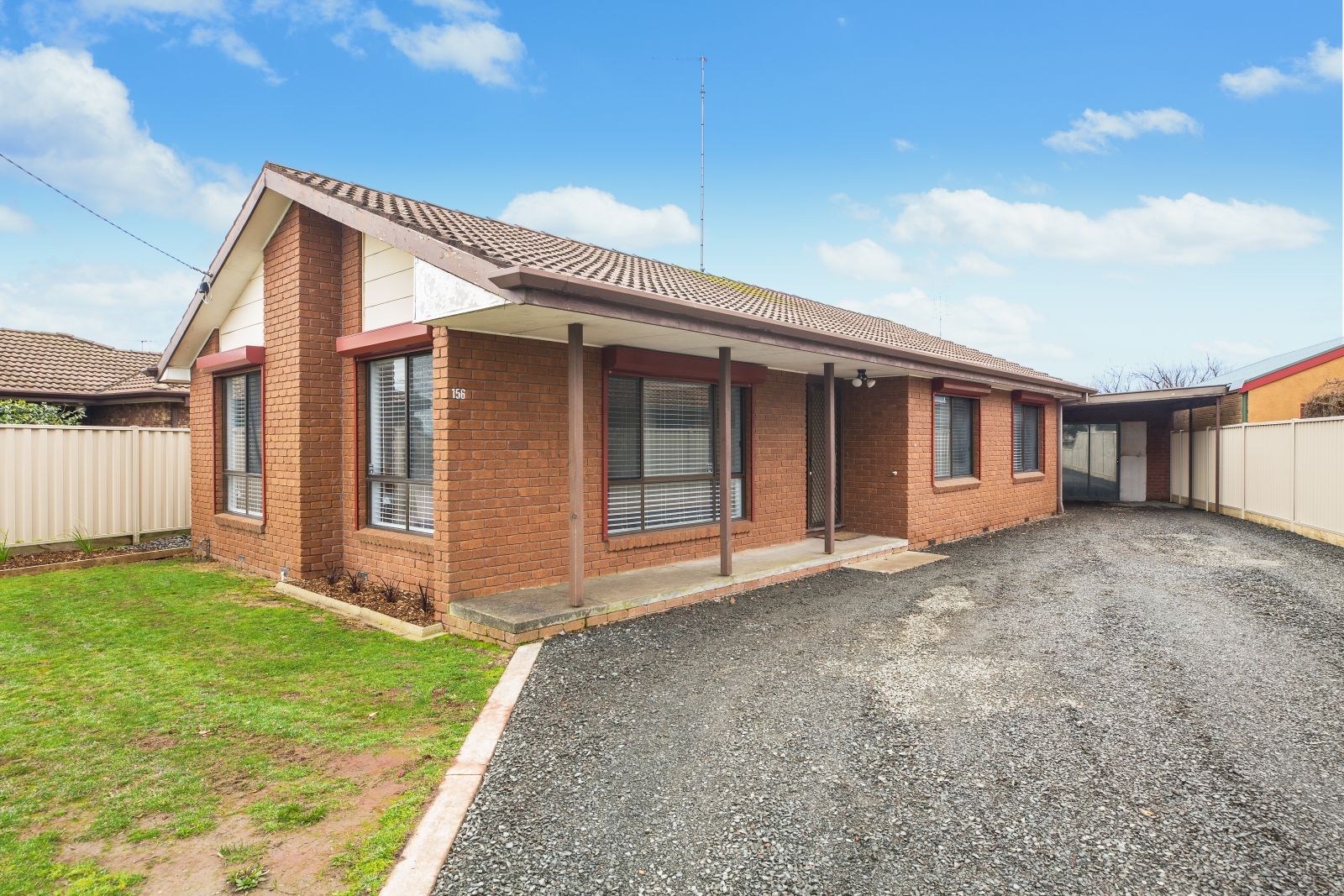3 bedrooms House in 156 Learmonth Road WENDOUREE VIC, 3355