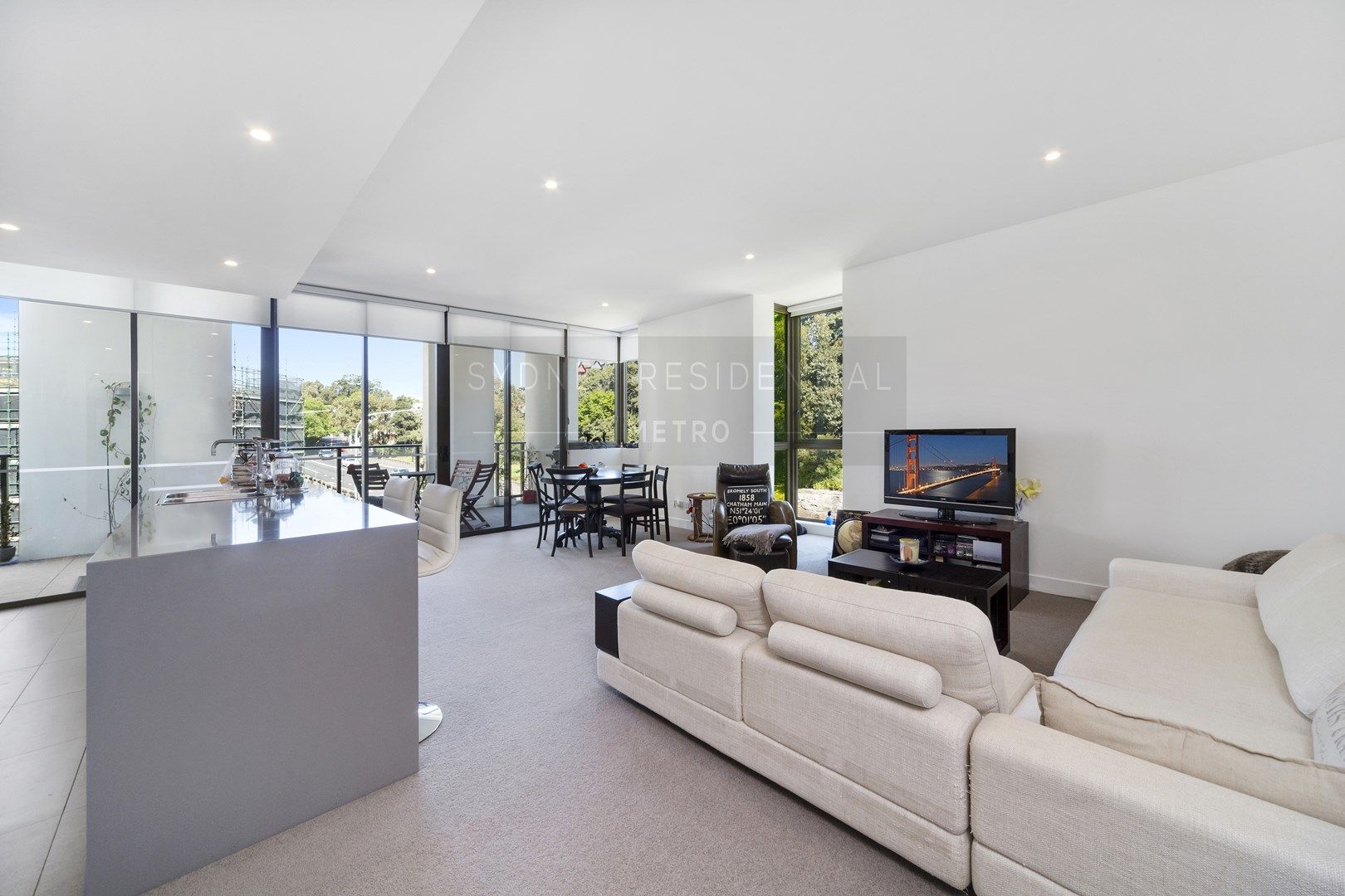 2 bedrooms Apartment / Unit / Flat in Level 4, 402/2 Scotsman Street GLEBE NSW, 2037