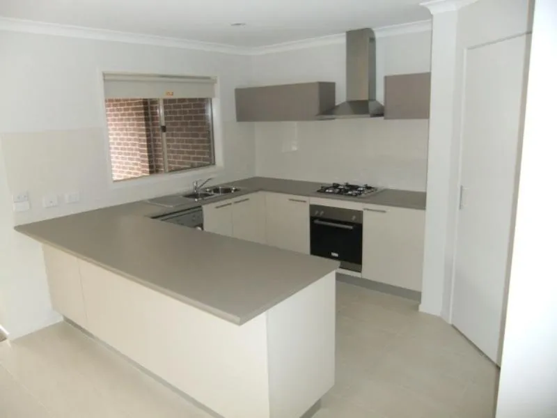 POINT COOK LIVING-New Carpet - Widok 3