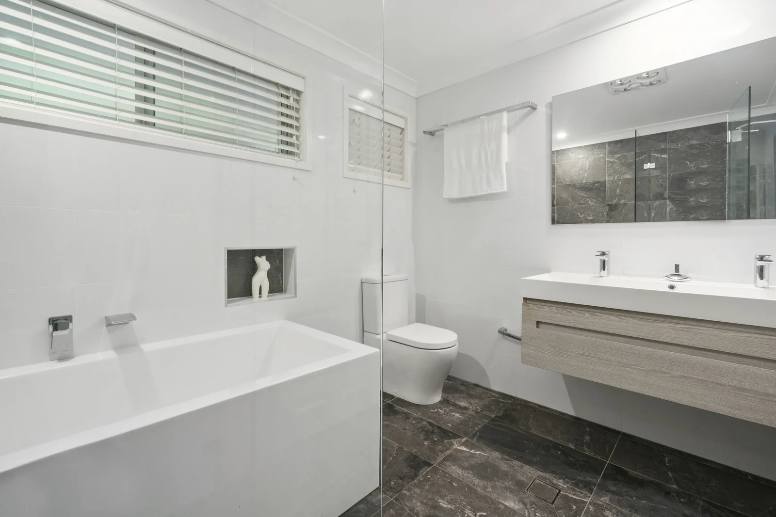 Additional image 12 of 5 Paul Close, Hornsby Heights NSW 2077