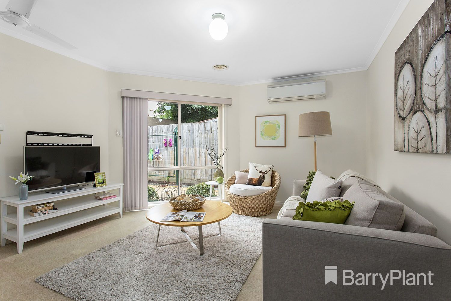 2/4 Belle Crescent, Mordialloc VIC 3195, Image 2