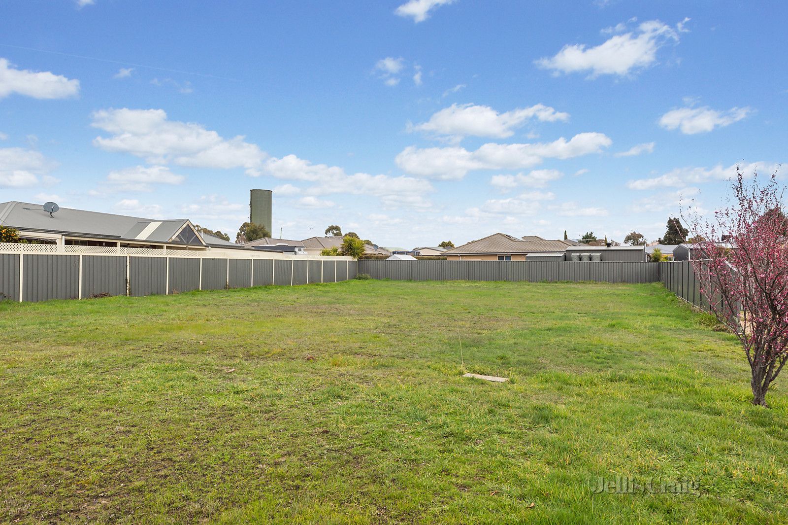 16 Quinn Crescent, Kyneton VIC 3444, Image 2