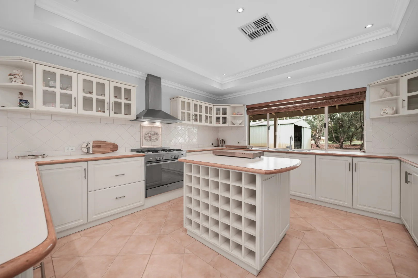 Additional image 11 of 209 Kargotich Road, Oakford WA 6121