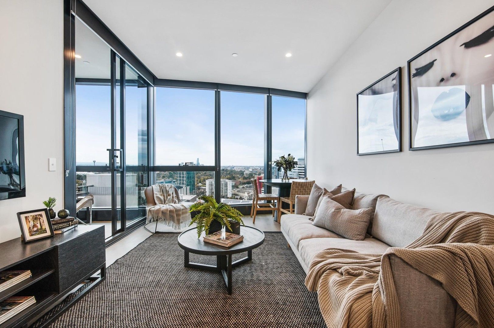 1 bedrooms Apartment / Unit / Flat in 3411/70 Southbank Boulevard SOUTHBANK VIC, 3006