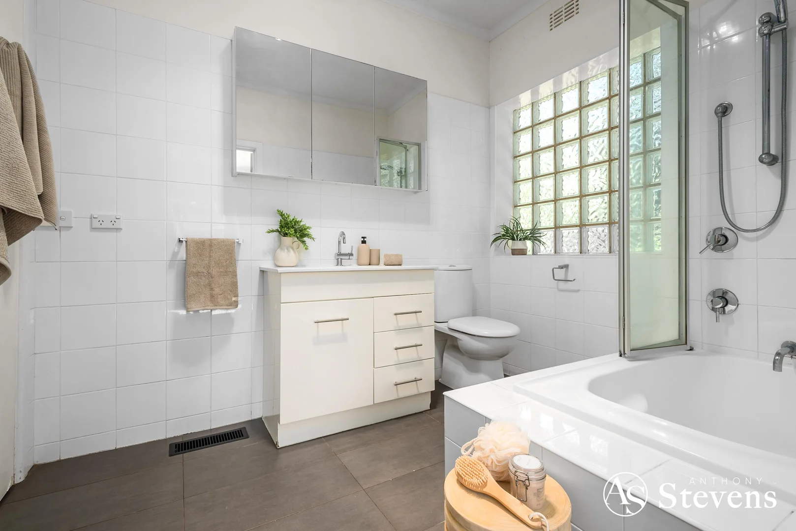 Additional image 8 of 5 Bent Street, Macedon VIC 3440