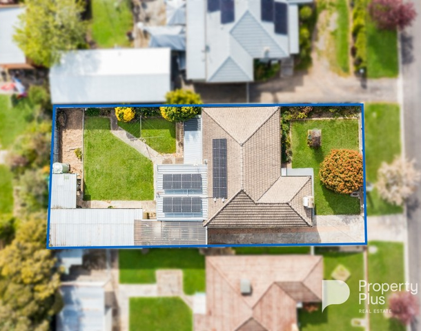 6 Thomas Street, Kangaroo Flat VIC 3555