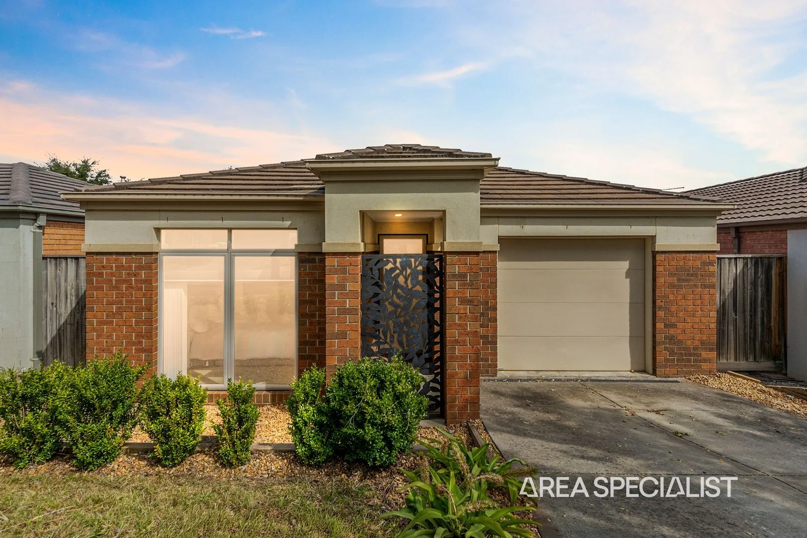 Primary image of 30 Kimberley Grove, Pakenham VIC 3810