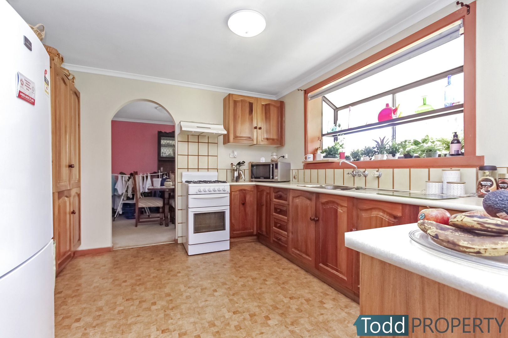 10 Shakespere Street, Heathcote VIC 3523, Image 2