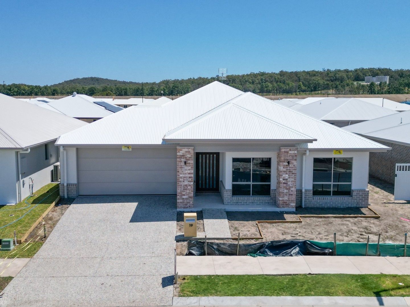 4 bedrooms New House & Land in 19 Zeil Crescent BANYA QLD, 4551