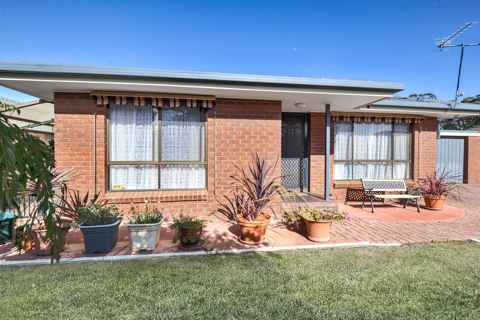 2/294 Gladstone Street, Maryborough VIC 3465, Image 0