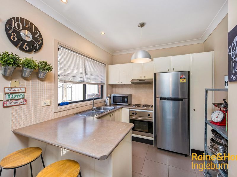 8/14 MARY STREET, Macquarie Fields NSW 2564, Image 2