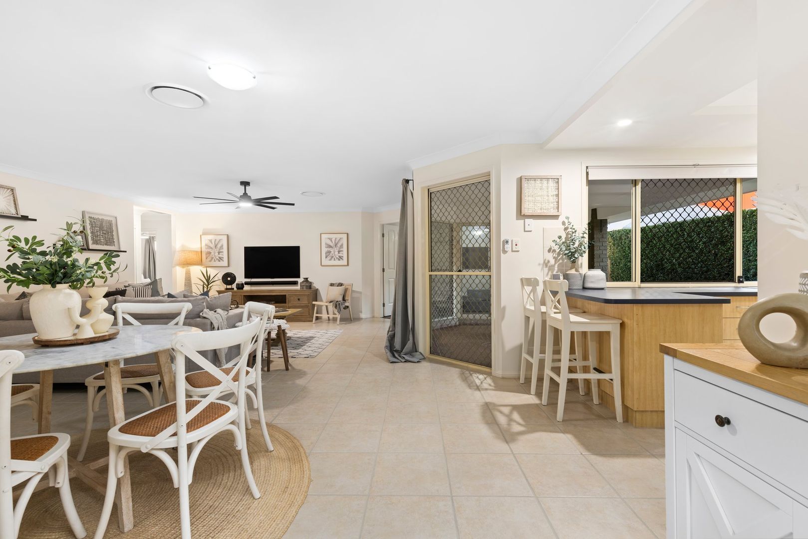 95 Gordon Crescent, Wakerley QLD 4154, Image 1