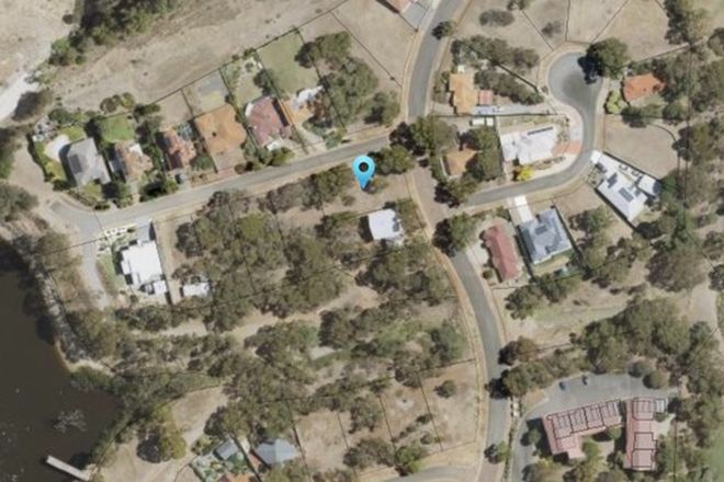 Picture of 2 BAYVIEW AVENUE, WIRRINA COVE SA 5204