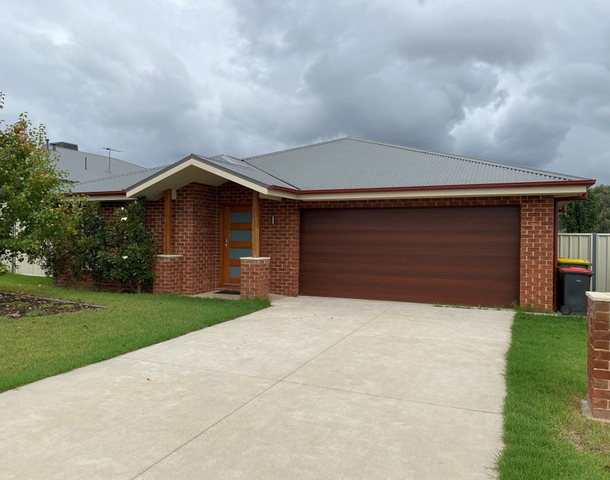 22 Felstead Circuit, Thurgoona NSW 2640