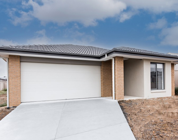 5 Dove Avenue, Winter Valley VIC 3358