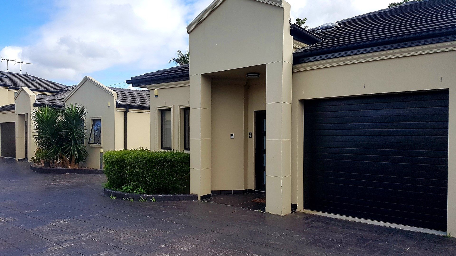 2 bedrooms Villa in 4/80 Belmont Street SUTHERLAND NSW, 2232