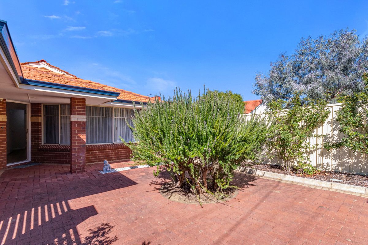 20 Burroughs Road, Karrinyup WA 6018, Image 2