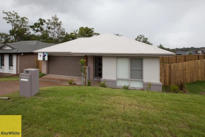 Primary image of 8 Essington Mews, Leichhardt QLD 4305