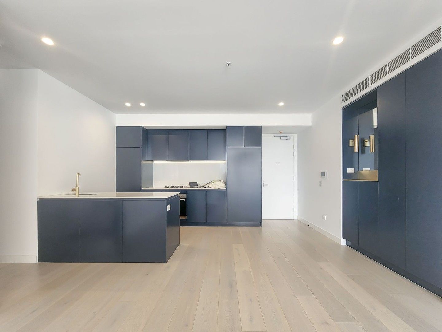2 bedrooms Apartment / Unit / Flat in A711/83 Forest Road HURSTVILLE NSW, 2220
