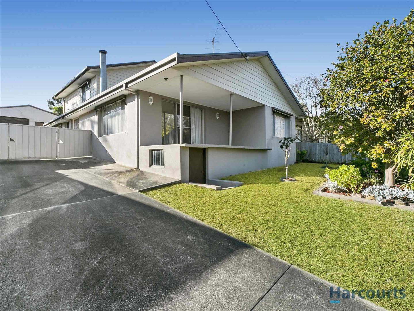 17 Coalville Road, Moe VIC 3825, Image 1