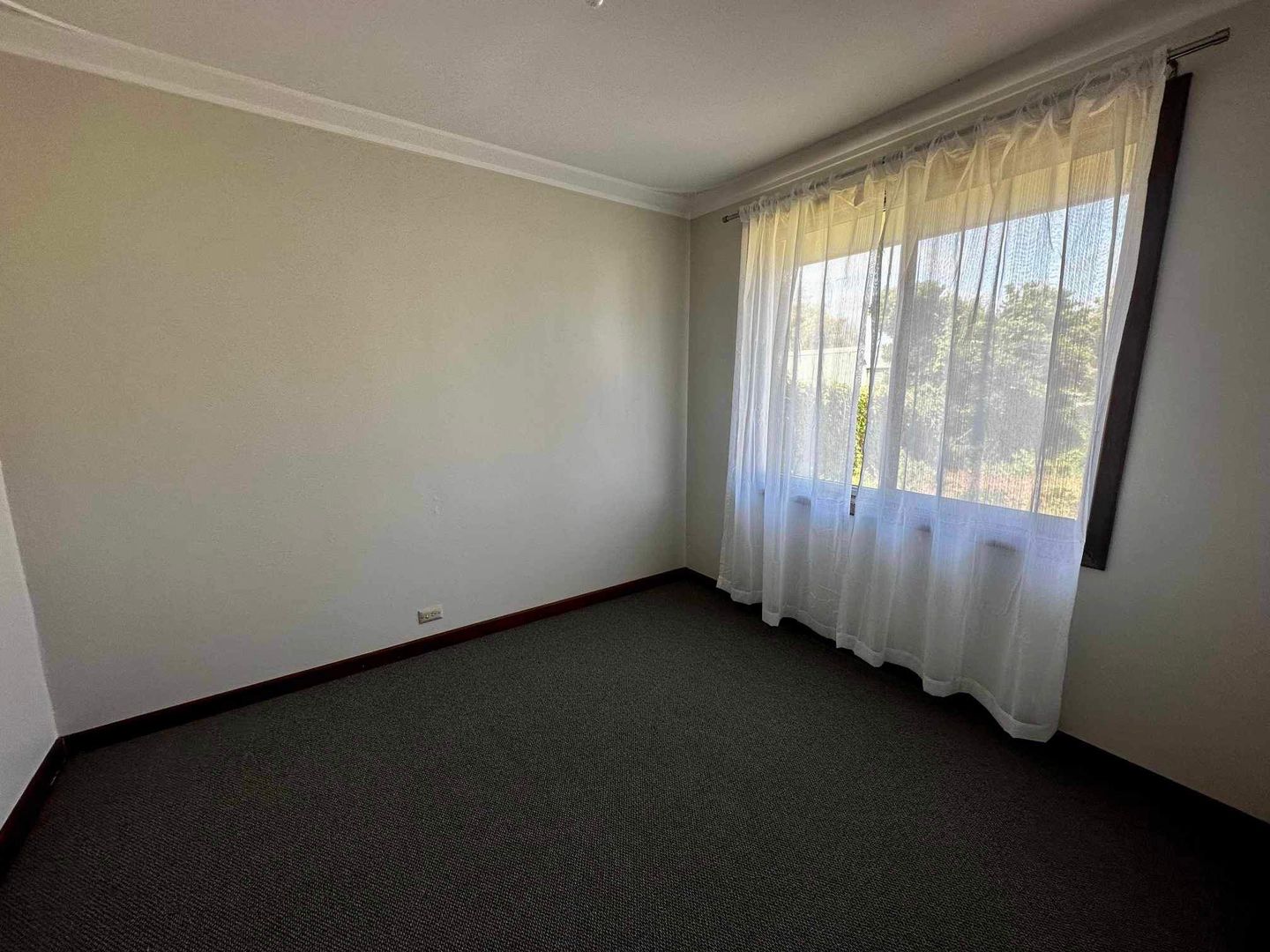 10 Flora Way, Carey Park WA 6230 House For Rent 500 Domain