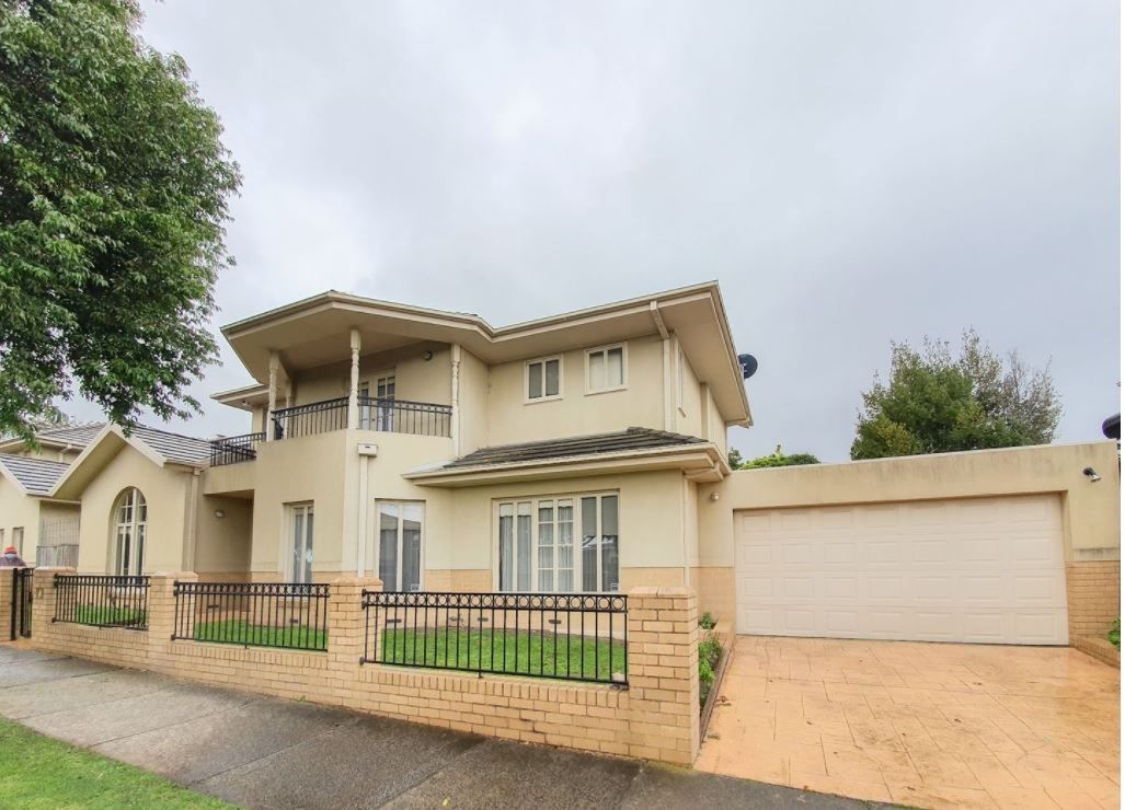 4 bedrooms House in 16D Puerta Street BURWOOD VIC, 3125