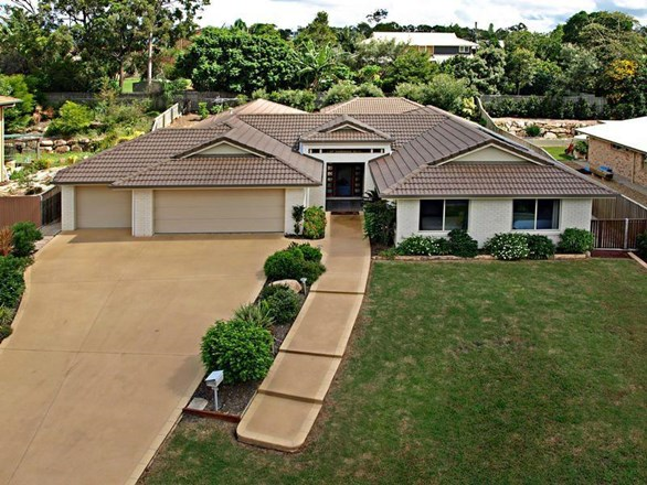 15 Chesterfield Drive, Murrumba Downs QLD 4503