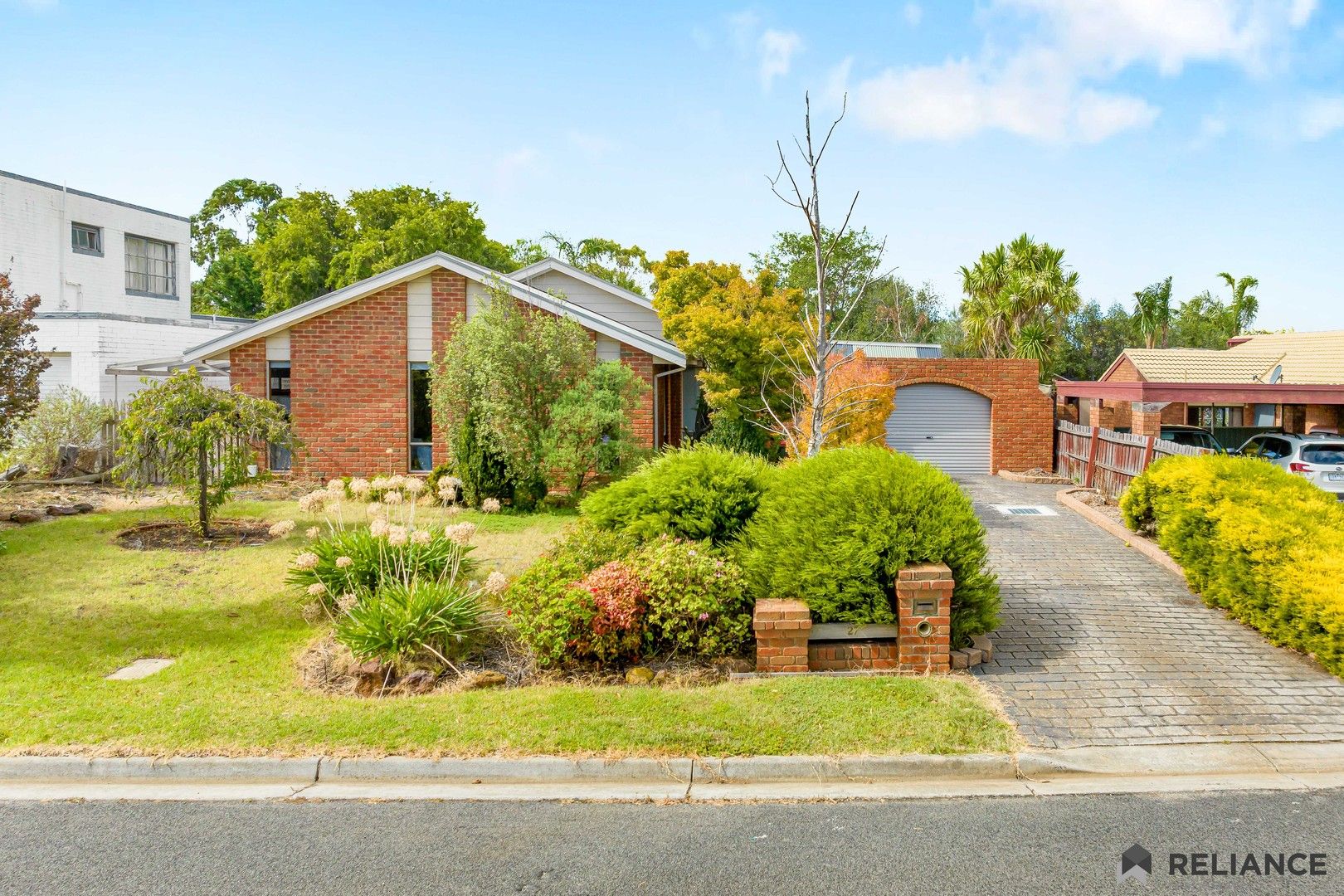 27 Underbank Boulevard, Bacchus Marsh VIC 3340, Image 0