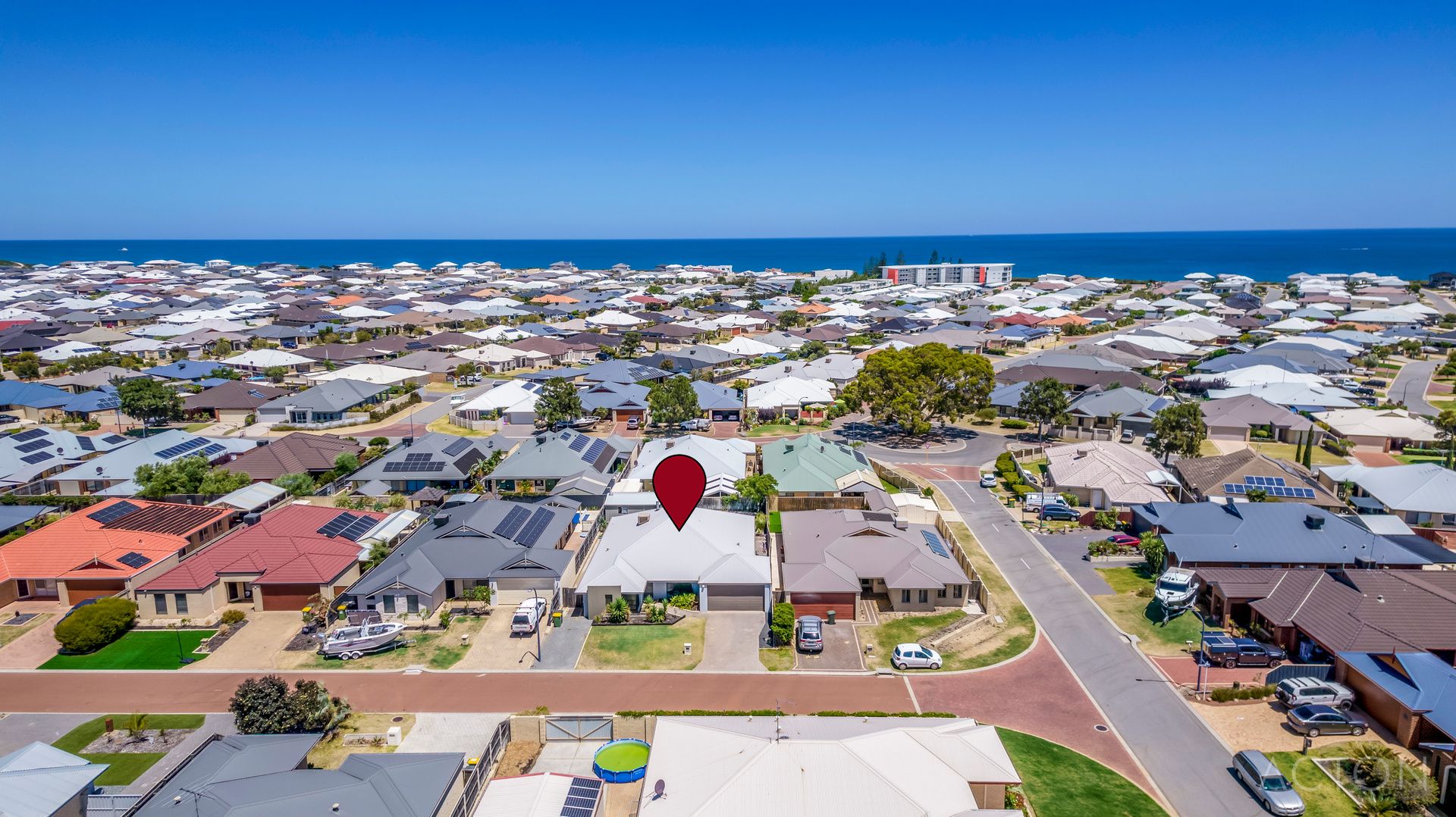 4 bedrooms House in 28 Scarab Court HALLS HEAD WA, 6210