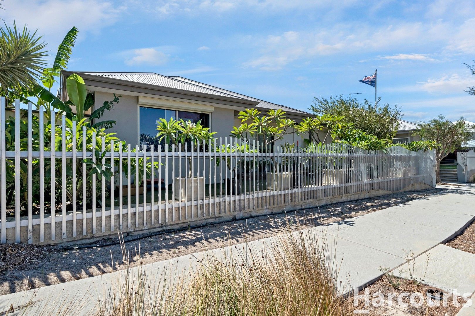 4 bedrooms House in 64 Cinnabar Drive EGLINTON WA, 6034