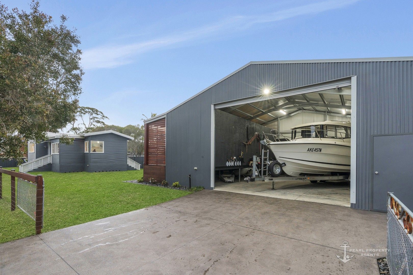 5 bedrooms House in 3 Poole Avenue SUSSEX INLET NSW, 2540