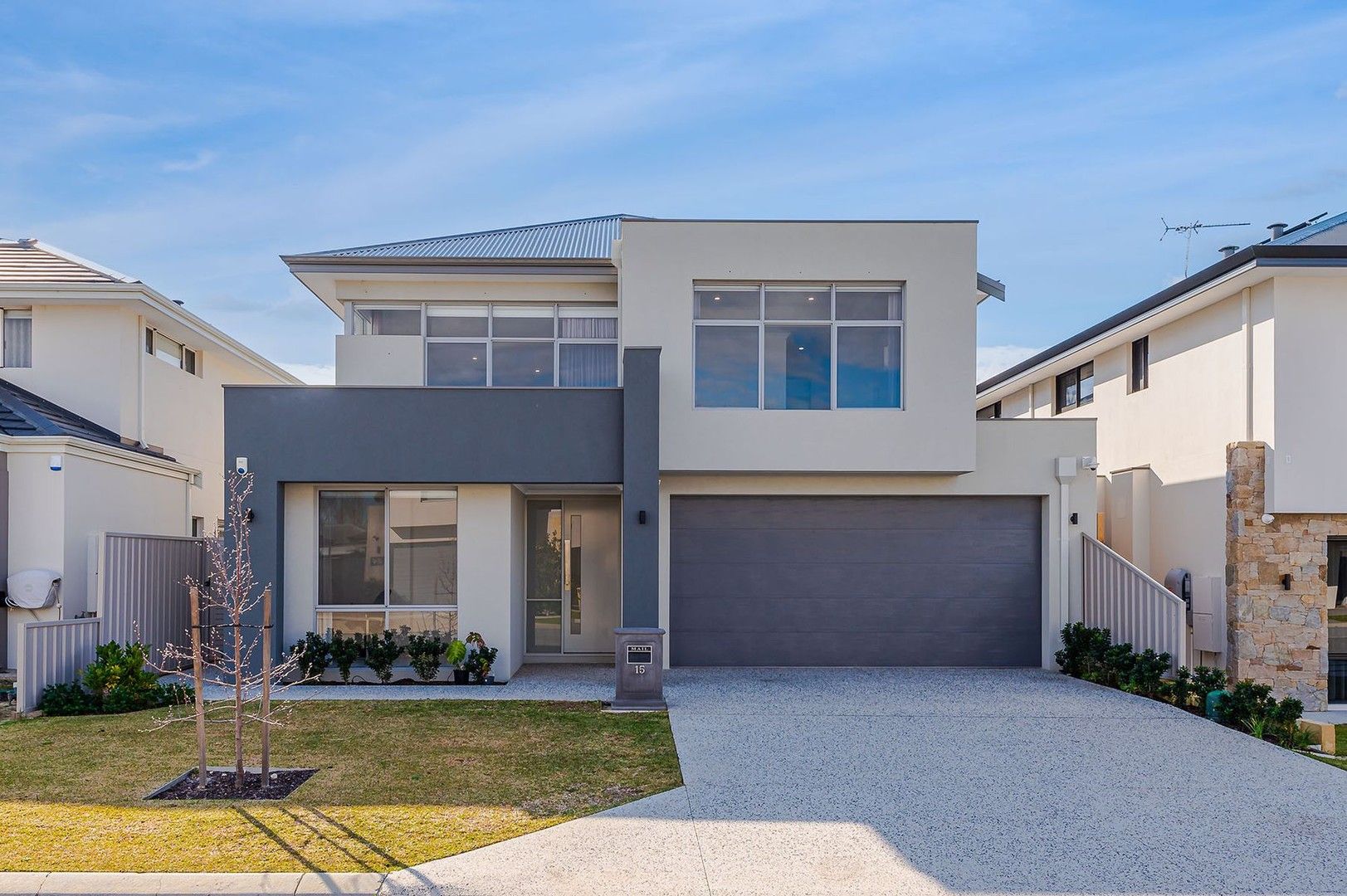 4 bedrooms House in 15 Feldspar Parade GWELUP WA, 6018