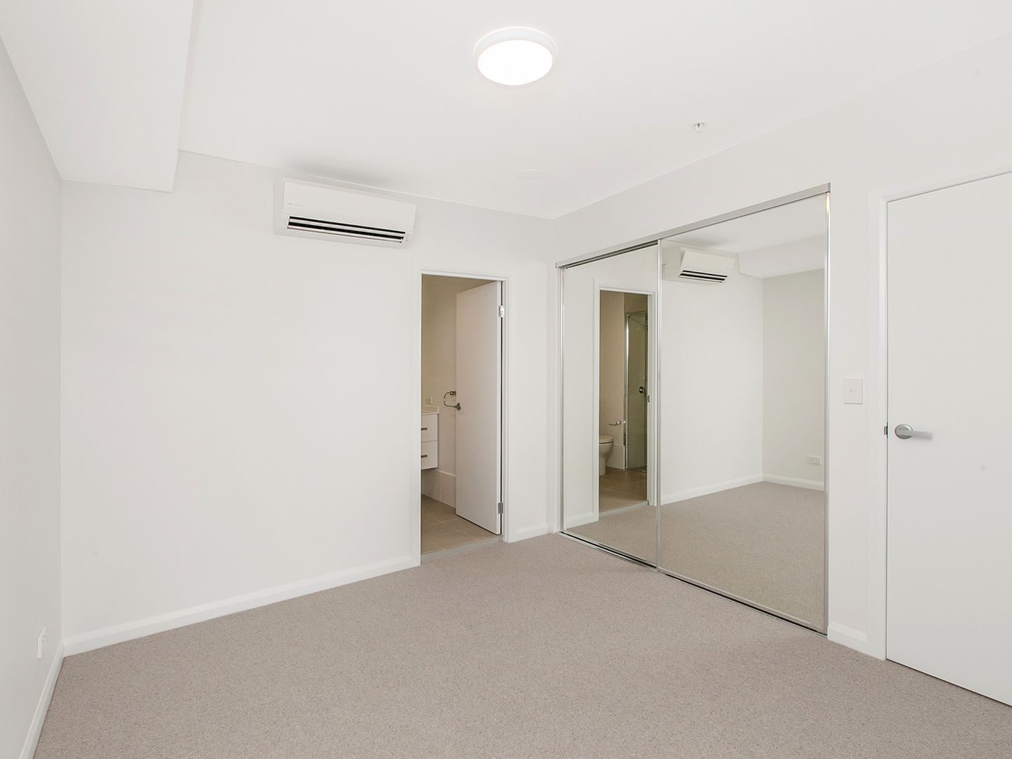 31202/300 Old Cleveland Road, Coorparoo QLD 4151, Image 1