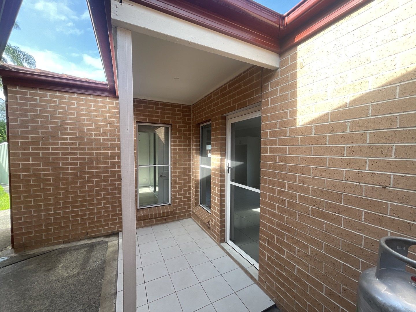 2 bedrooms House in A/3 Chive Place QUAKERS HILL NSW, 2763