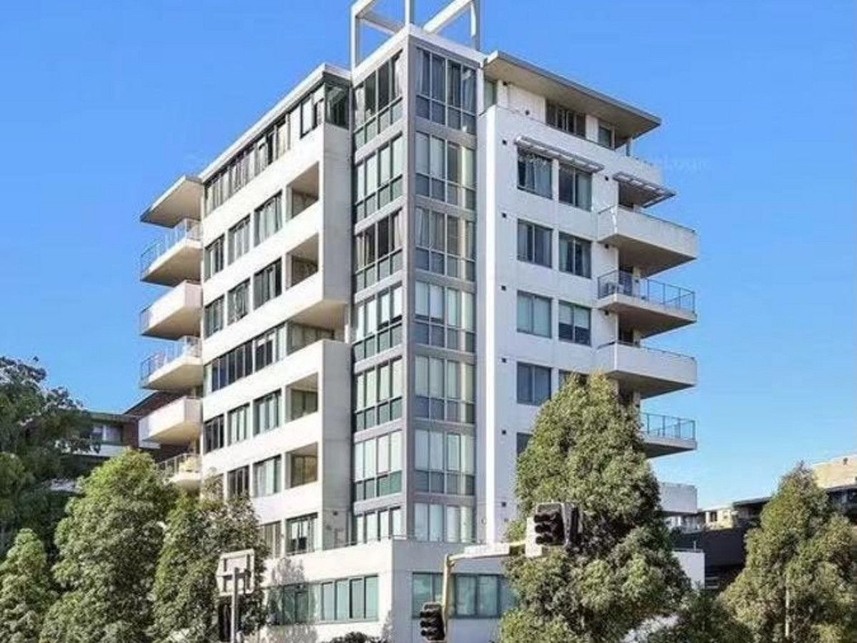 2 bedrooms Apartment / Unit / Flat in 1/755 Pacific Highway CHATSWOOD NSW, 2067