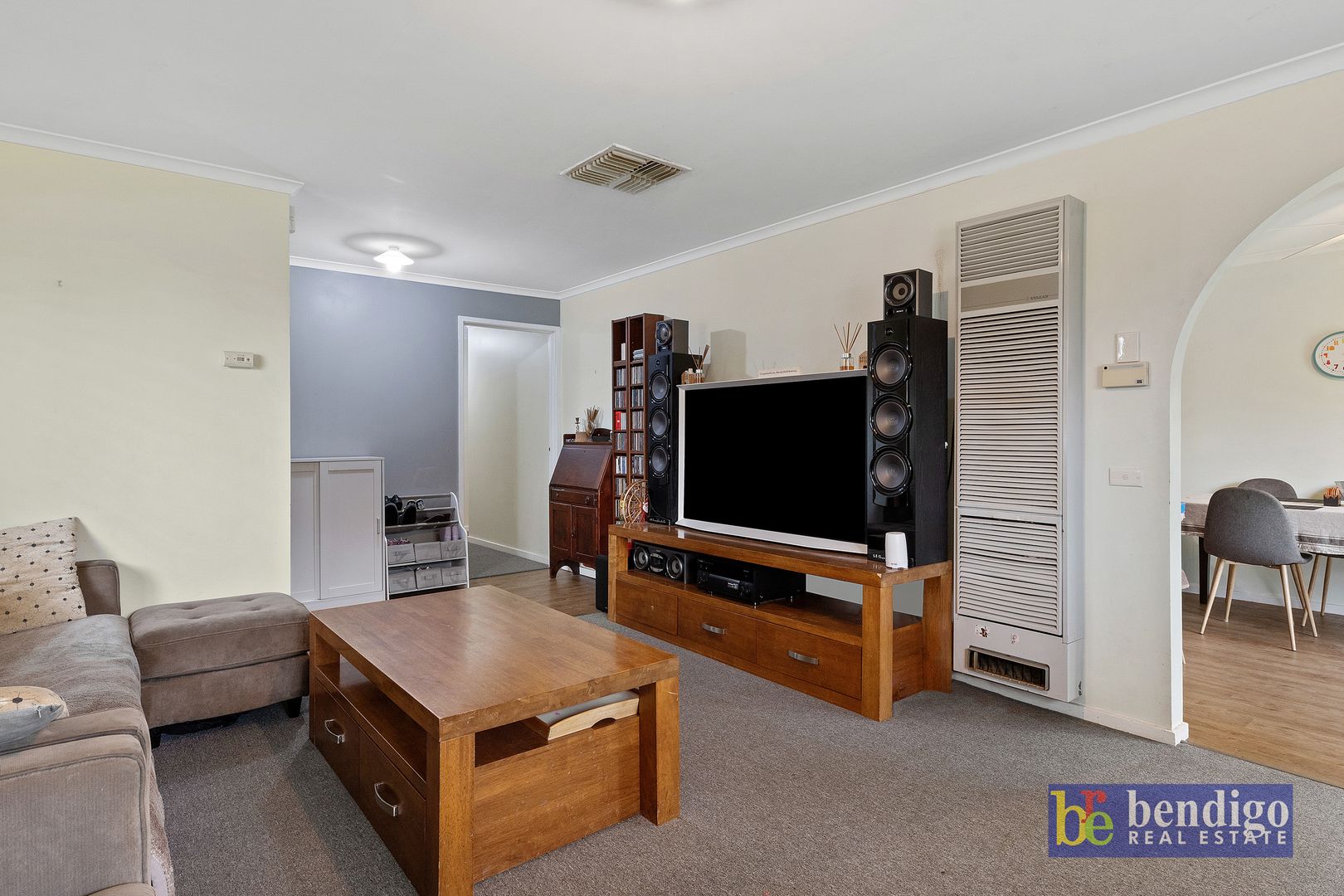 2 Deakin Drive, Flora Hill VIC 3550, Image 2